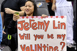 2-15-12-Jeremy-Lin-fan_full_600.jpg