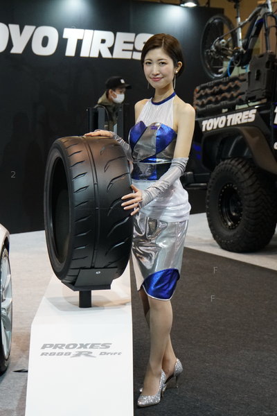 Osaka-CarShow-2002-TOYOTires_06.JPG