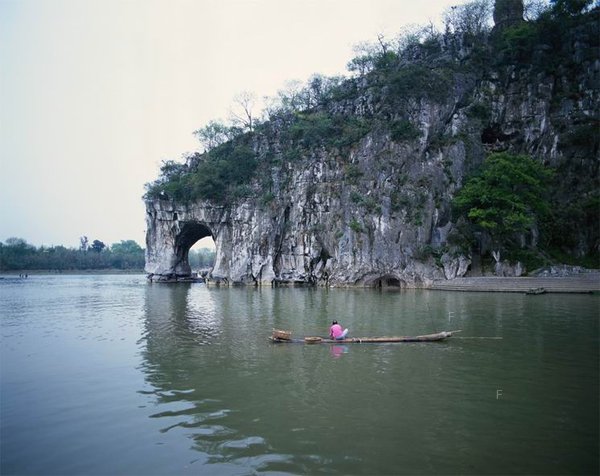 桂林象鼻山.jpg