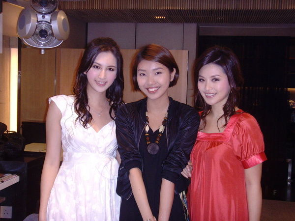 gigi_lily.jpg
