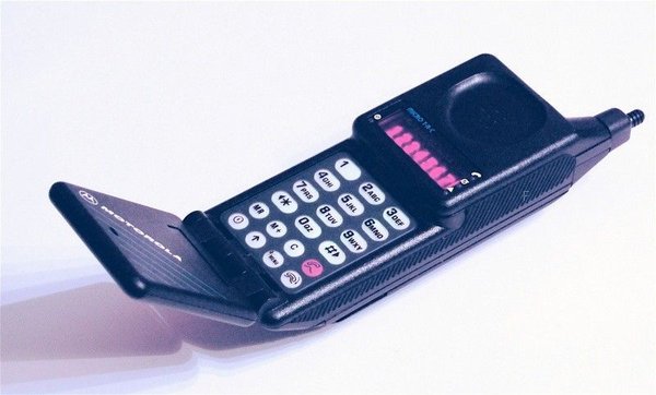 Motorola手機02-800x482.jpg