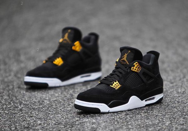 jordan-4-royalty-black-gold-4.jpg