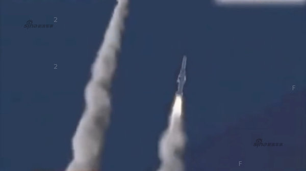 20140517_18 美军宙斯盾舰发射反导导弹.jpg