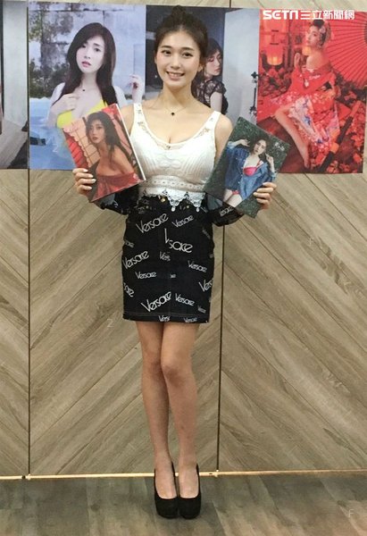 台灣正妹辣媽謝薇安Vivian出寫真2.jpg