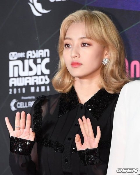 1576714665_57_Kpop-last-week-revolved-around-Jennie-Baekhyun-Jihyo-BTS.jpg