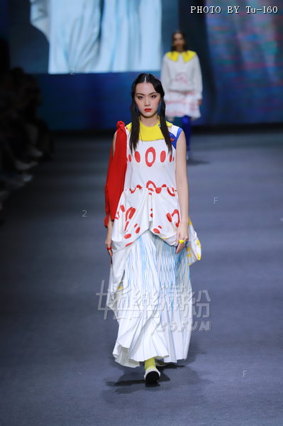 Polyu-FW2506-FW_180.jpg
