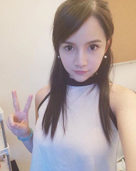 PS-Girl-Amber-Chan10.jpg