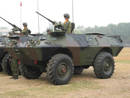 台軍V-150輪式裝甲人員輸送車.jpg