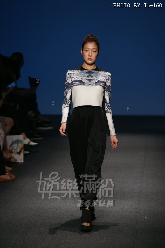 HKFW-1407d1-Poly_148.JPG