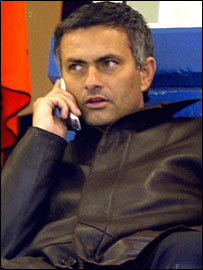 _44127549_mourinhophone270.jpg