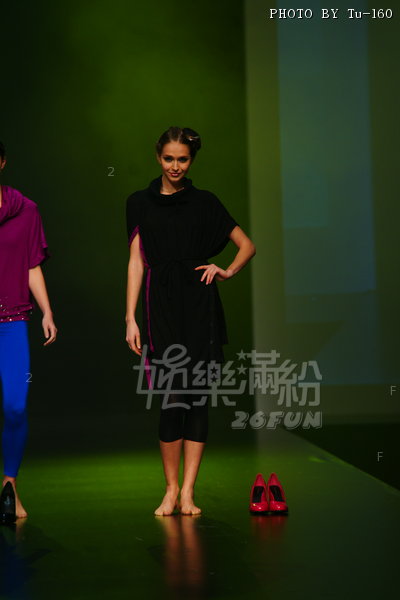 HKFW2011W-D3M4_005.jpg