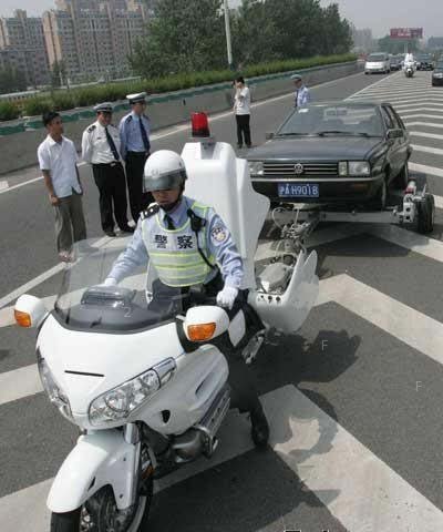 上海警察 的拖車...004.jpg