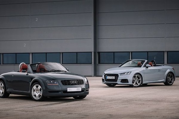 audi-tt-20th-anniversary-edition-with-original-tts-roadster-concept.jpg