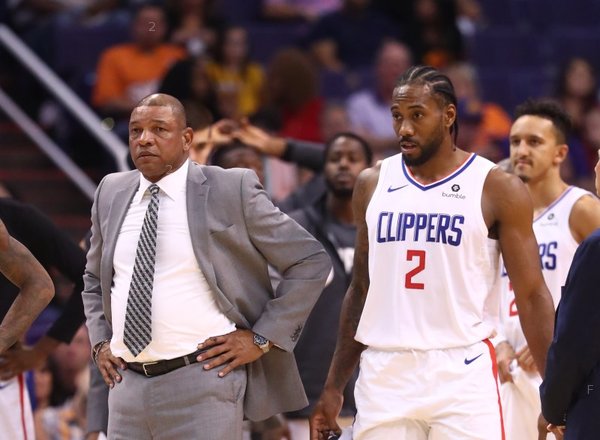 2019-11-08T005503Z_1_LYNXMPEFA701U_RTROPTP_0_BASKETBALL-NBA-PHX-LAC_1.jpg