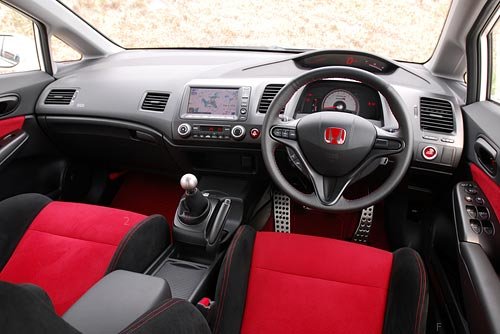 CIVIC  TYPE R  PIC 8.jpg