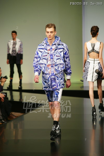 HKFW2012SS-D1m3_280.JPG