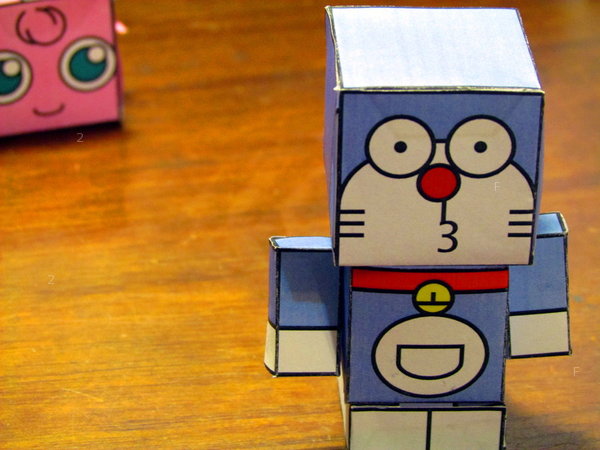 doraemon_in_cube_by_lin214-d4q37jd.jpg