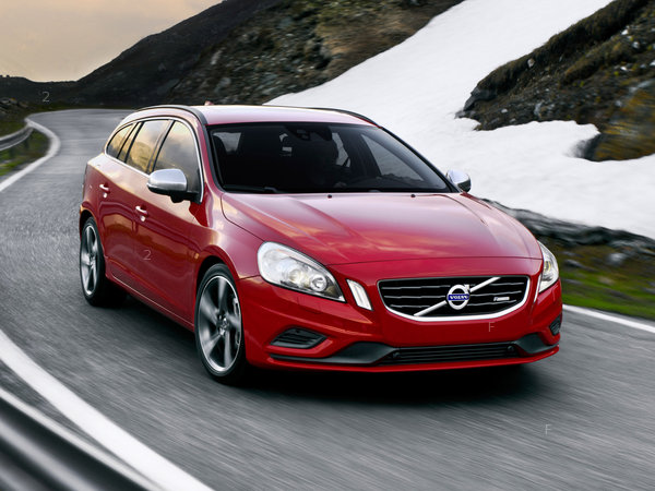 volvo_v60-r-design-2010_r6.jpg