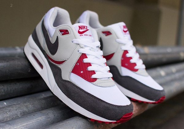 nike-air-max-light-essential-wht-gry-red-6_12970314025ae9565e34ab6-800x561.jpg