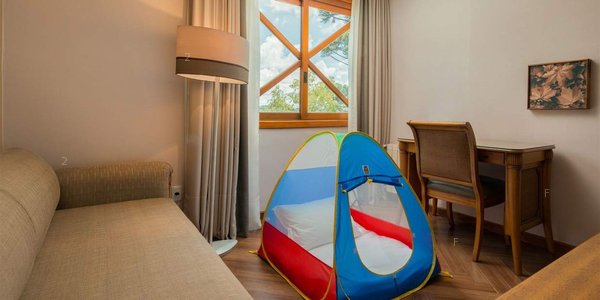 wish-serrano-2015-2-apartamentos-g-family-room-053.jpg.1236x617_default.jpg