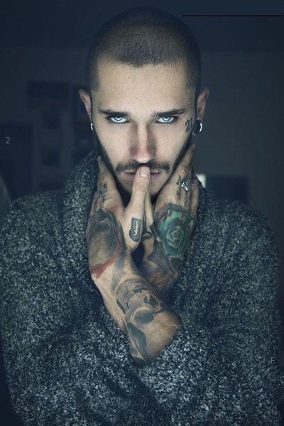 cool-hair-style-for-guys-tumblr-miar8sepza1rq4os8o1-500_2656121405bdadf359475b.jpg