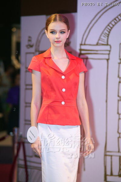 HKFW2013SS-D1b3_27.jpg