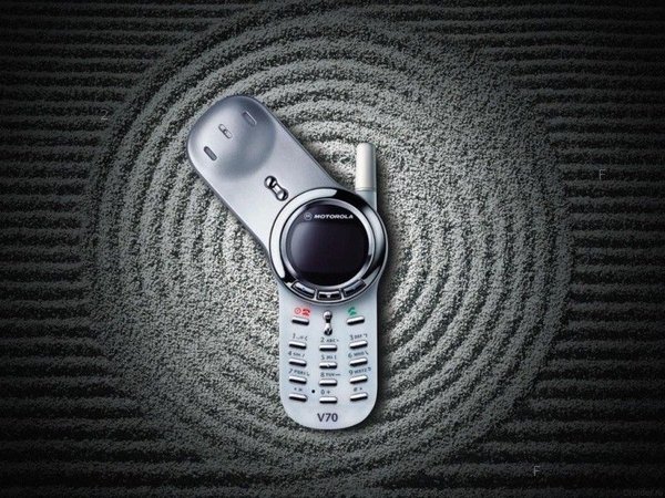 Motorola手機03-800x600.jpg