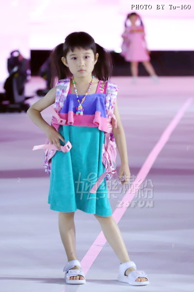 KIDS-FW2304-CW7_042.JPG