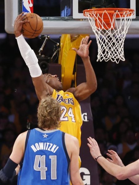 2013-04-03T032952Z_246557068_GM1E9430VTE01_RTRMADP_3_NBA.jpg