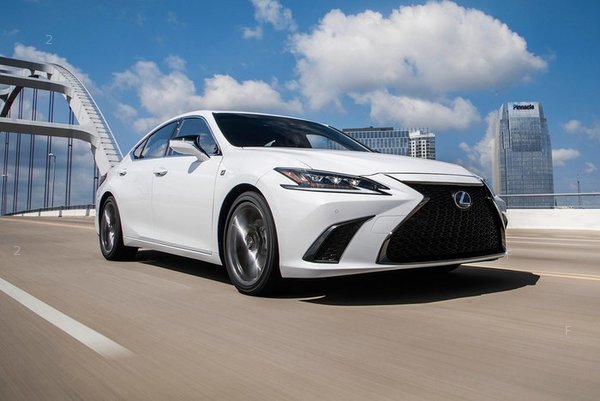 2019-Lexus-ES-350-F-Sport-10-e1528321775357.jpg