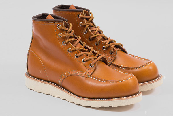 red-wing-brings-back-their-iconic-irish-setter-9875-moc-boot-front-side.jpg