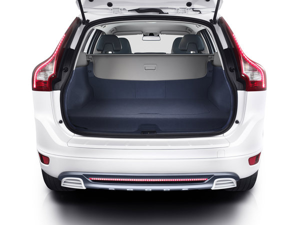 volvo_xc60-plug-in-hybrid-concept-2012_r6_jpg.jpg