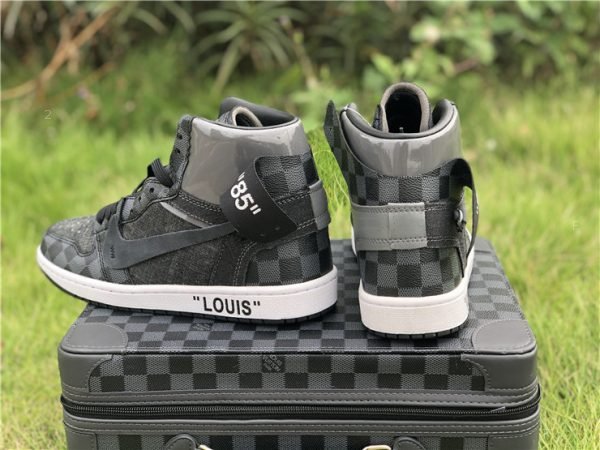 Custom-2018-OFF-WHITE-x-Air-Jordan-1-Black-For-Sale-4-600x450.jpg