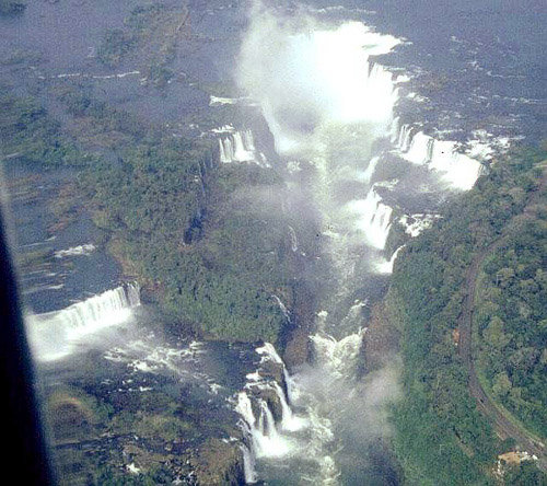 3世界最寬的瀑布.jpg