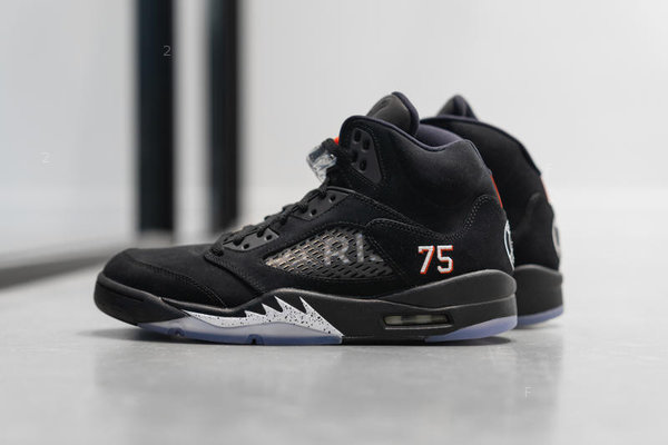 https _hypebeast.com_image_2018_09_nike-jordan-psg-closer-look-1.jpg