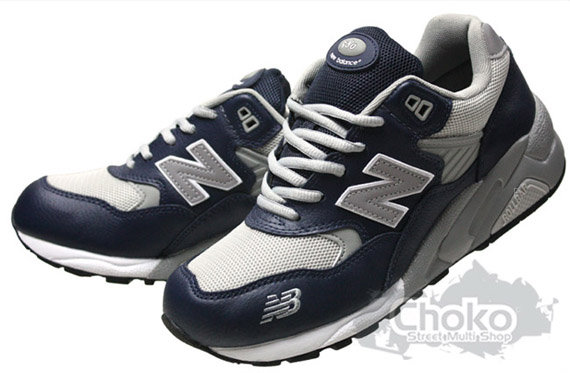 new-balance-mt580-grey-navy-2.jpg