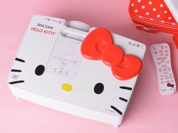 hello-kitty投影機_web.jpg
