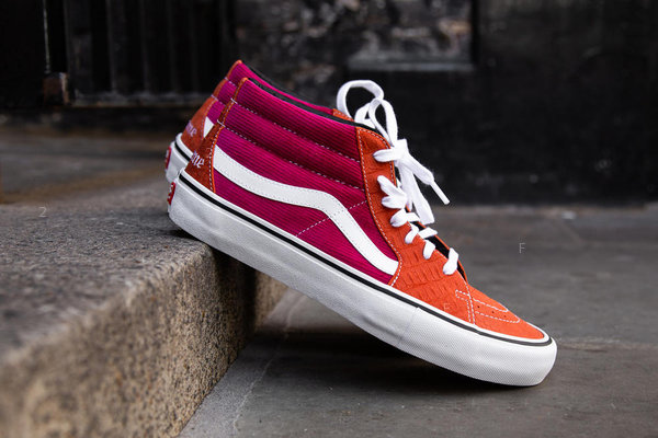 https _hypebeast.com_image_2018_06_supreme-vans-spring-2018-closer-look-1.jpg