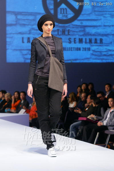 HKFW2010-D4M3_003.jpg