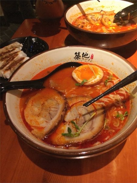 0116IU9048E1B4418DA747l.jpg