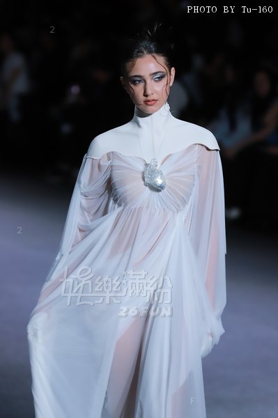 Polyu-FW2506-FW_624.jpg