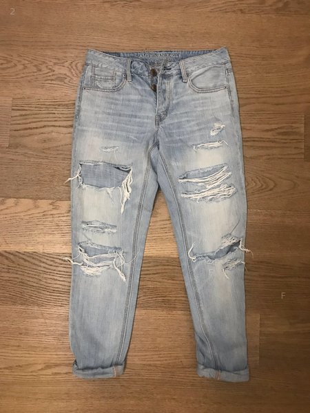 american_eagle__boyfriend_jeans_1550236368_2969c812.jpg