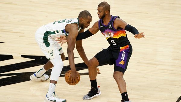khris-middleton-chris-paul-getty-070321-ftrjpg_br76gp4kmh2713qbb0ow6rmfq.jpg