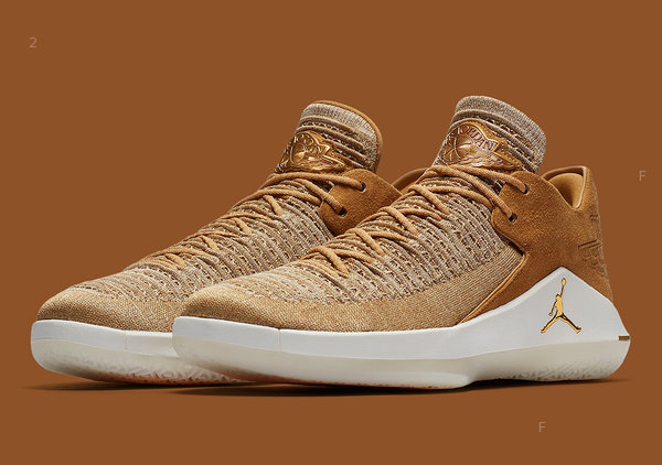 air-jordan-32-low-golden-harvest-metallic-gold-AA1256-700-5.jpg