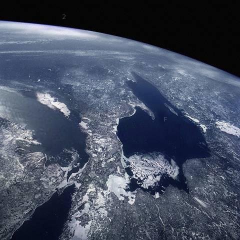 世界最大的淡水湖.jpg