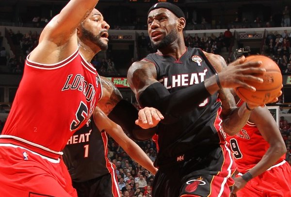 130327213522-lebron-james-driving-black-jersey-bulls-032713_home-t3.jpg