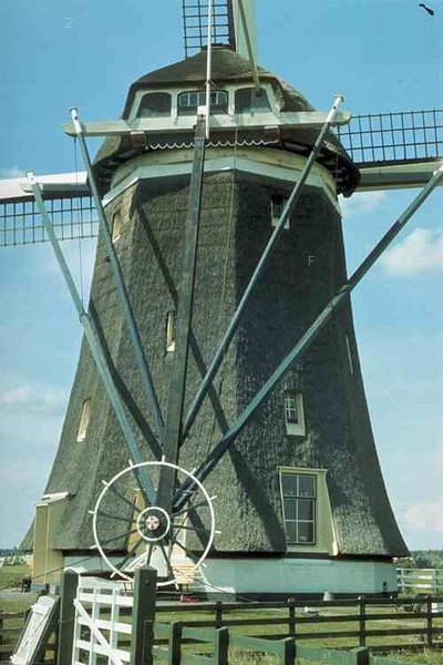 WindmillInHolland.jpg