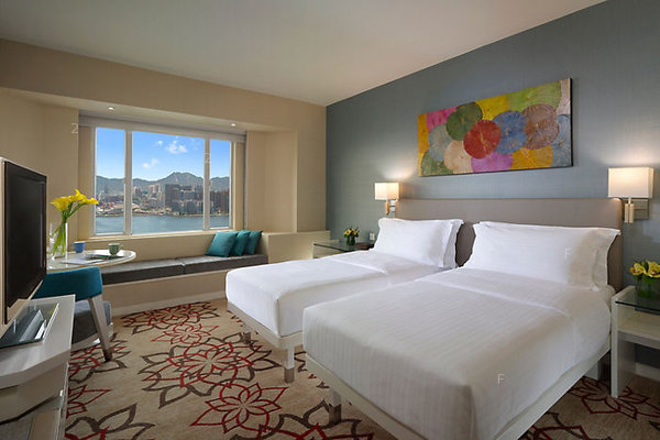excelsior-16-deluxe-harbour-room.jpg