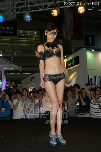 LingerieShow22May11 734.jpg