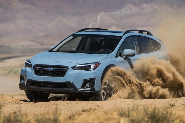 2018-Subaru-Crosstrek-2.0i-Limited-front-three-quarter-in-motion-01.jpg